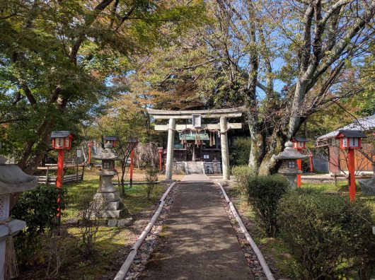 衣川梅宮神社参道１